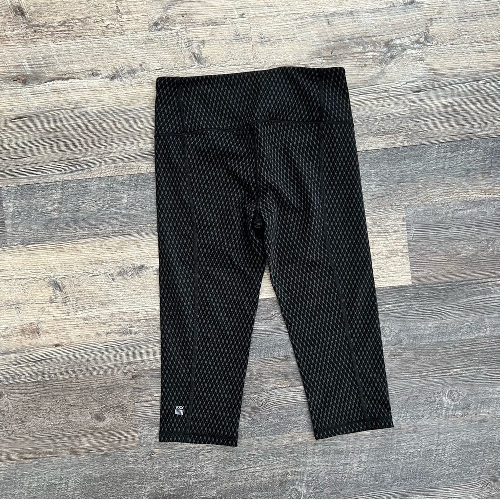 Cropped Leggings - 3 pairs plus sports bra - Picture 8 of 12